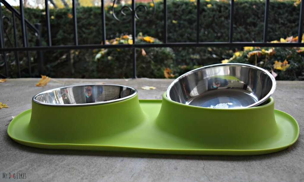 The Messy Mutts silicone double feeder has removable bowls