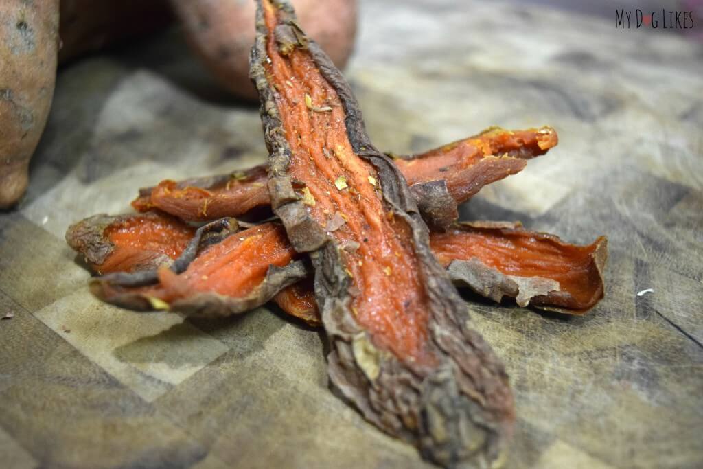 Sweet Potato Dog Chews from Dr. Harvey's! We love these single ingredient dog treats!