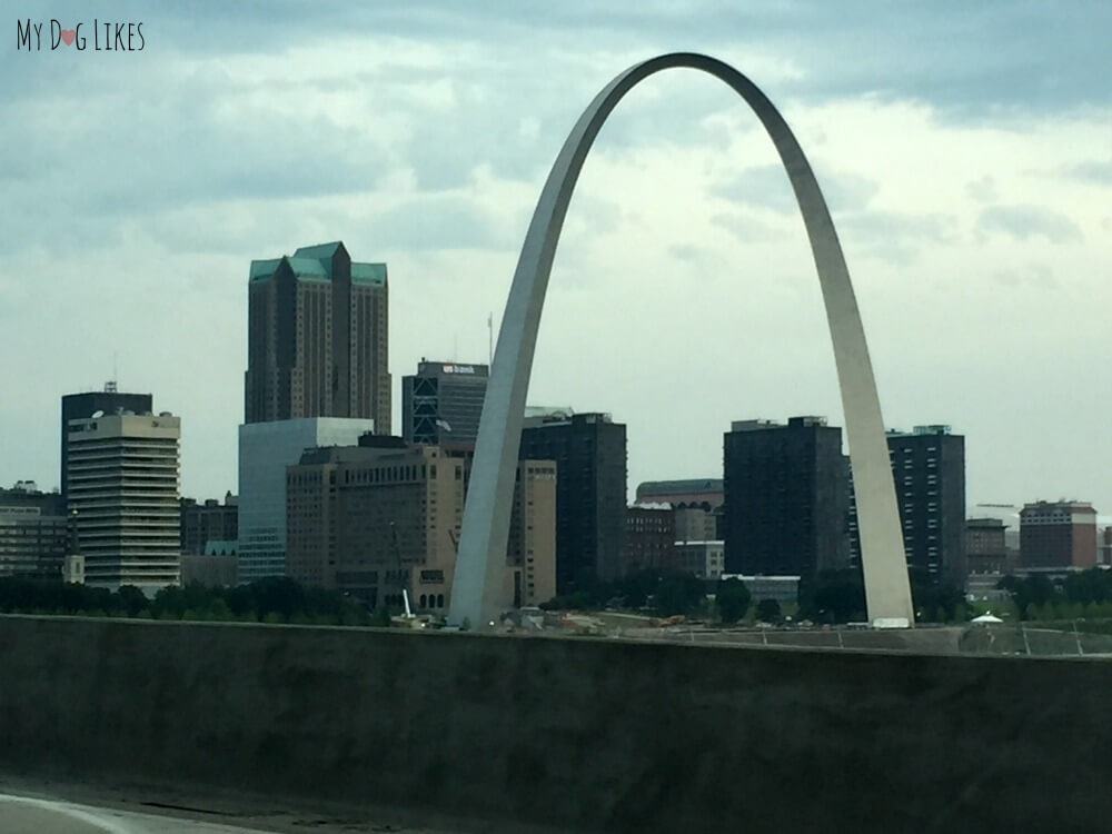 A view of the arch while driving through St. Louis