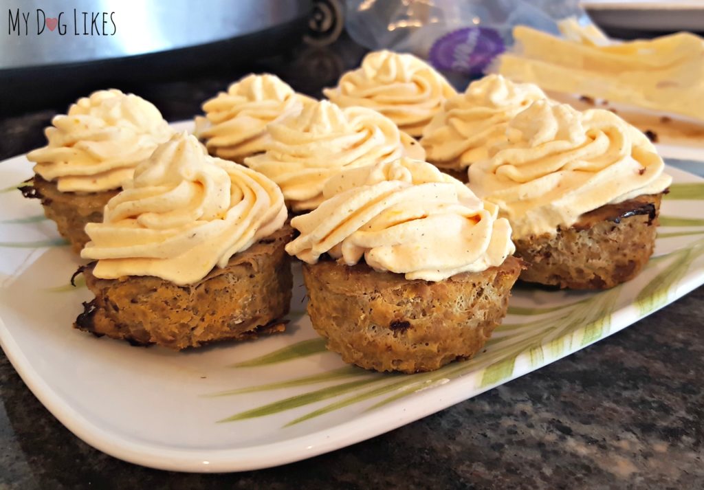 Fully frosted pupcakes for dogs - ready for decoration!