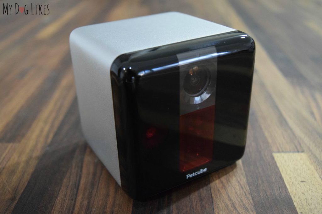 The Petcube has a brushed aluminum finish, rounded corners and comes in 3 different colors.