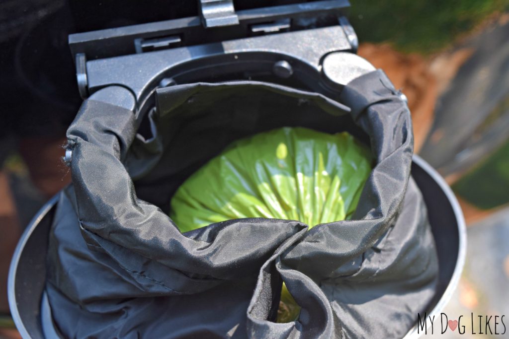 No garbage can, no problem! No need to carry smelly poop bags inside the car with you!